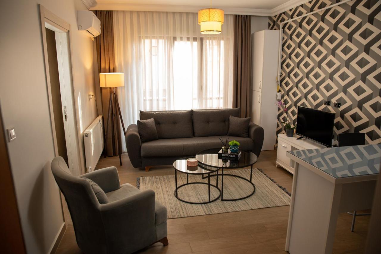 12 Rooms Hotel Koseilyas Εξωτερικό φωτογραφία